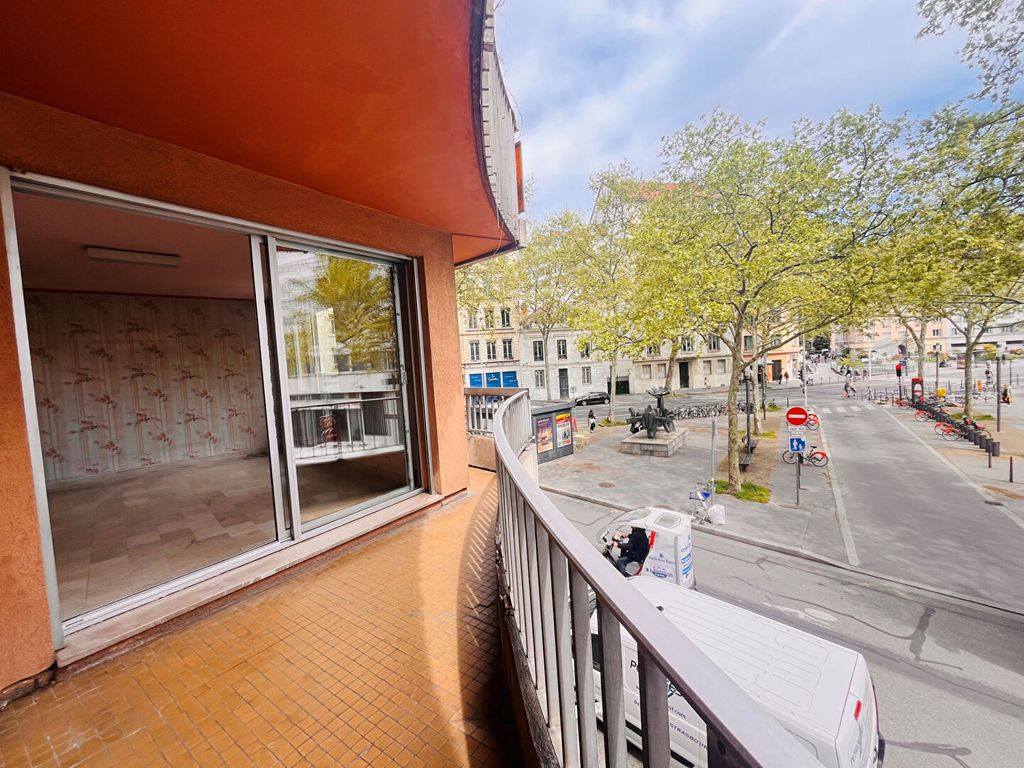 Achat appartement à vendre 4 pièces 96 m² - Lyon 7ème arrondissement