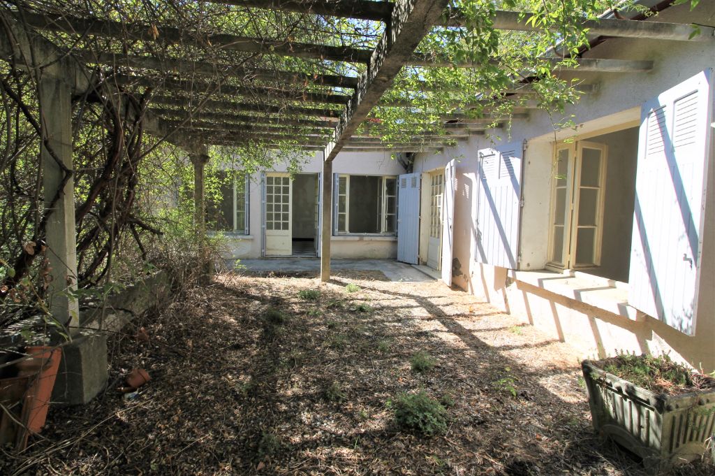 Achat maison à vendre 4 chambres 135 m² - Nîmes