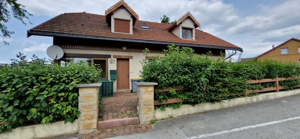 Achat maison à vendre 4 chambres 195 m² - Métabief