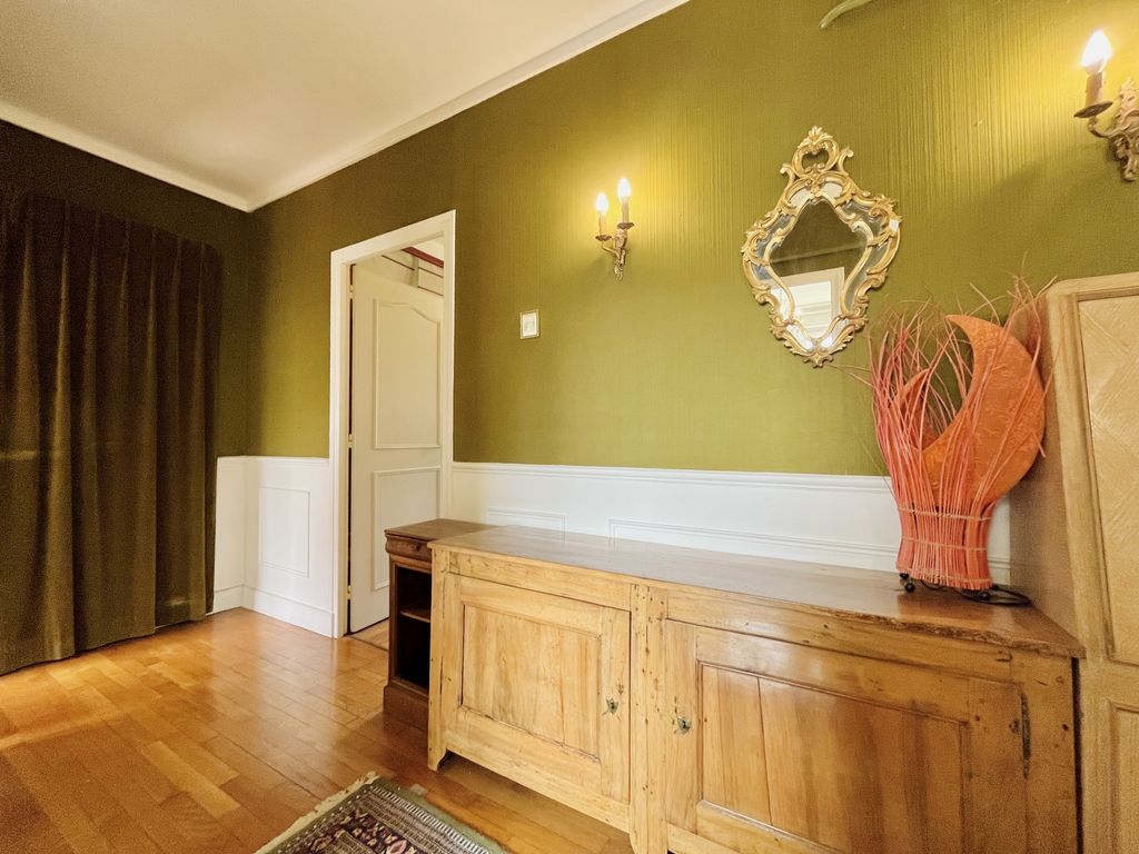 Achat appartement à vendre 5 pièces 109 m² - Besançon