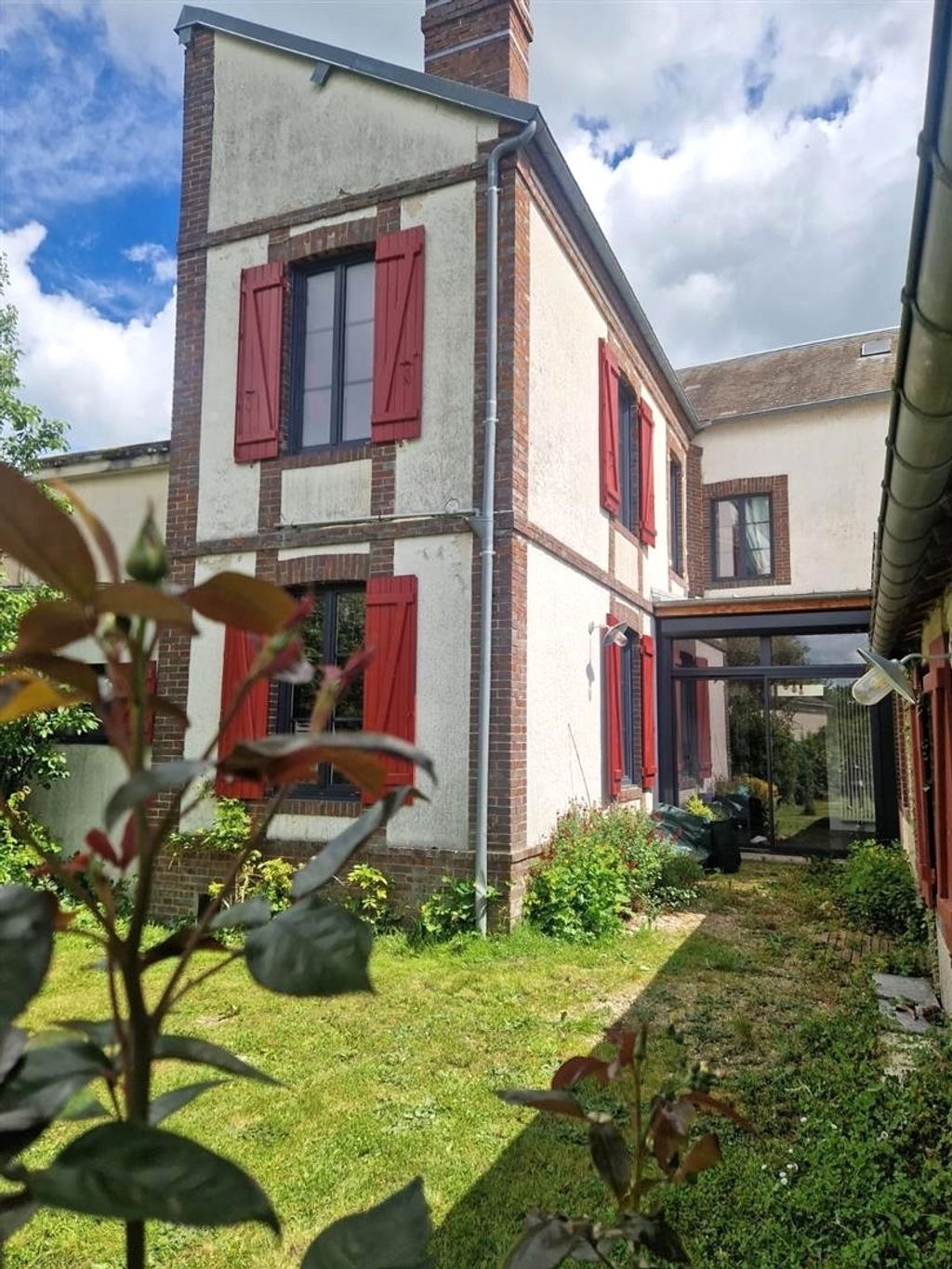 Achat maison à vendre 5 chambres 165 m² - Saint-Lubin-des-Joncherets