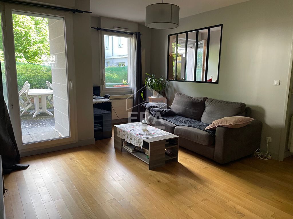 Achat appartement à vendre 2 pièces 43 m² - Moissy-Cramayel