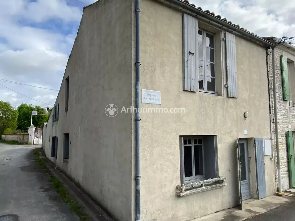 Achat maison à vendre 2 chambres 65 m² - Matha