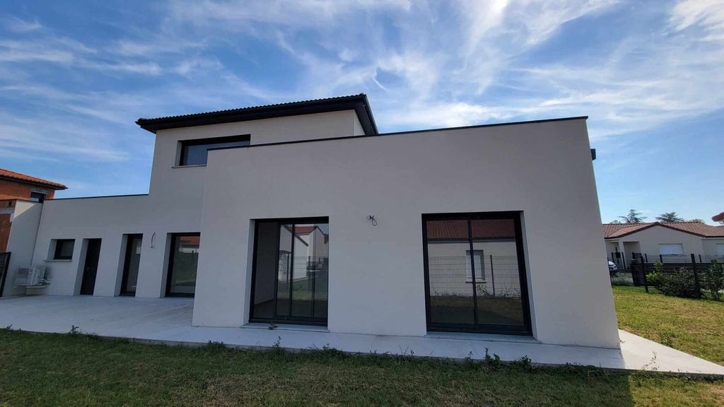 Achat maison à vendre 4 chambres 144 m² - Ennezat