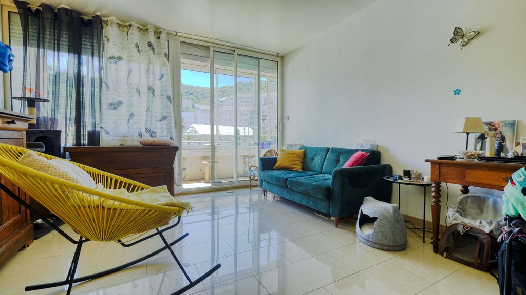 Achat appartement à vendre 3 pièces 60 m² - Bastia