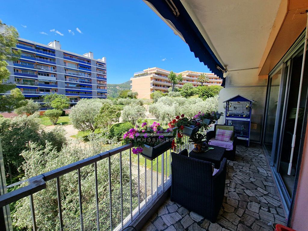 Achat appartement à vendre 3 pièces 64 m² - Grasse