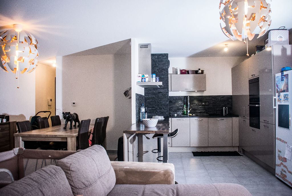 Achat appartement à vendre 3 pièces 73 m² - Étrembières