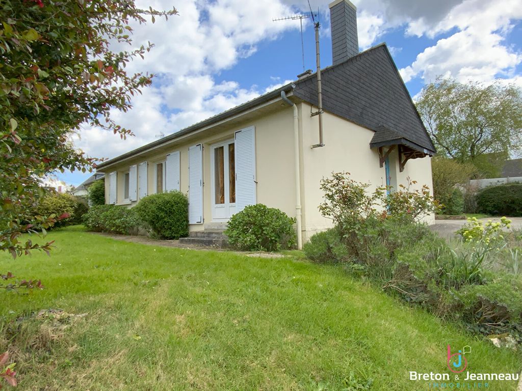 Achat maison à vendre 3 chambres 91 m² - Loiron-Ruillé