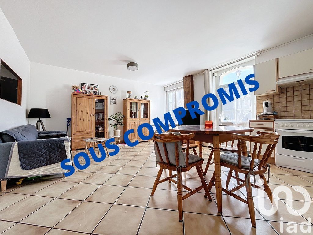 Achat maison à vendre 3 chambres 85 m² - Saint-Guinoux