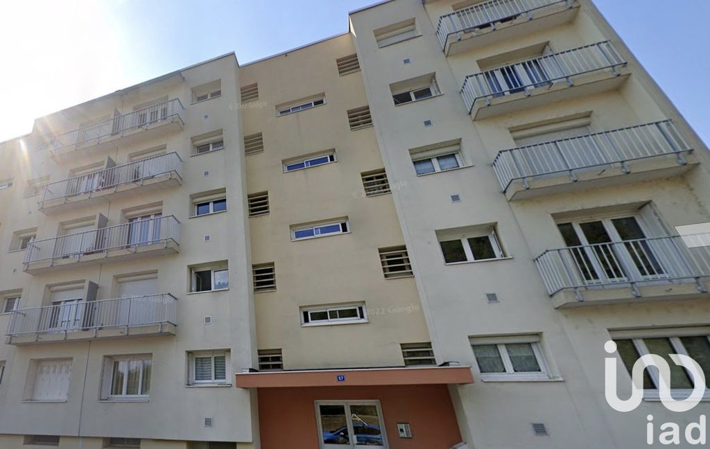 Achat appartement à vendre 4 pièces 76 m² - Le Chambon-Feugerolles