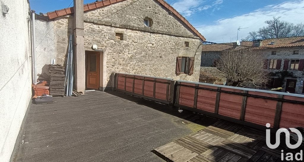 Achat maison à vendre 3 chambres 100 m² - Compreignac