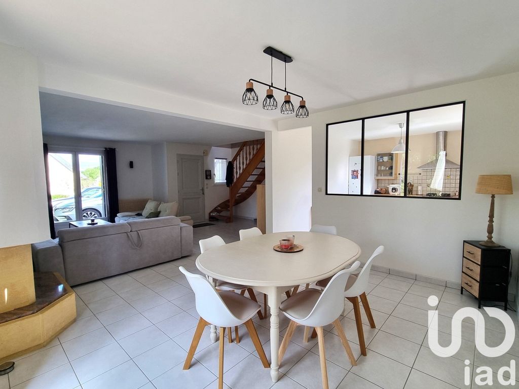 Achat maison à vendre 4 chambres 109 m² - Saint-Martin-d'Aubigny