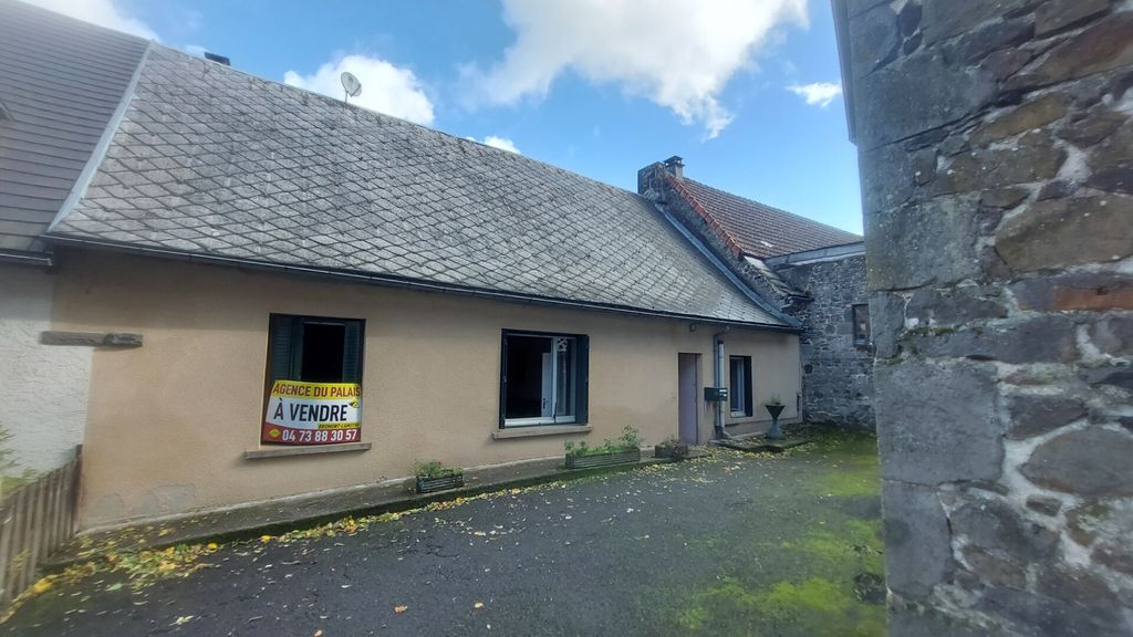 Achat maison à vendre 3 chambres 110 m² - Rochefort-Montagne