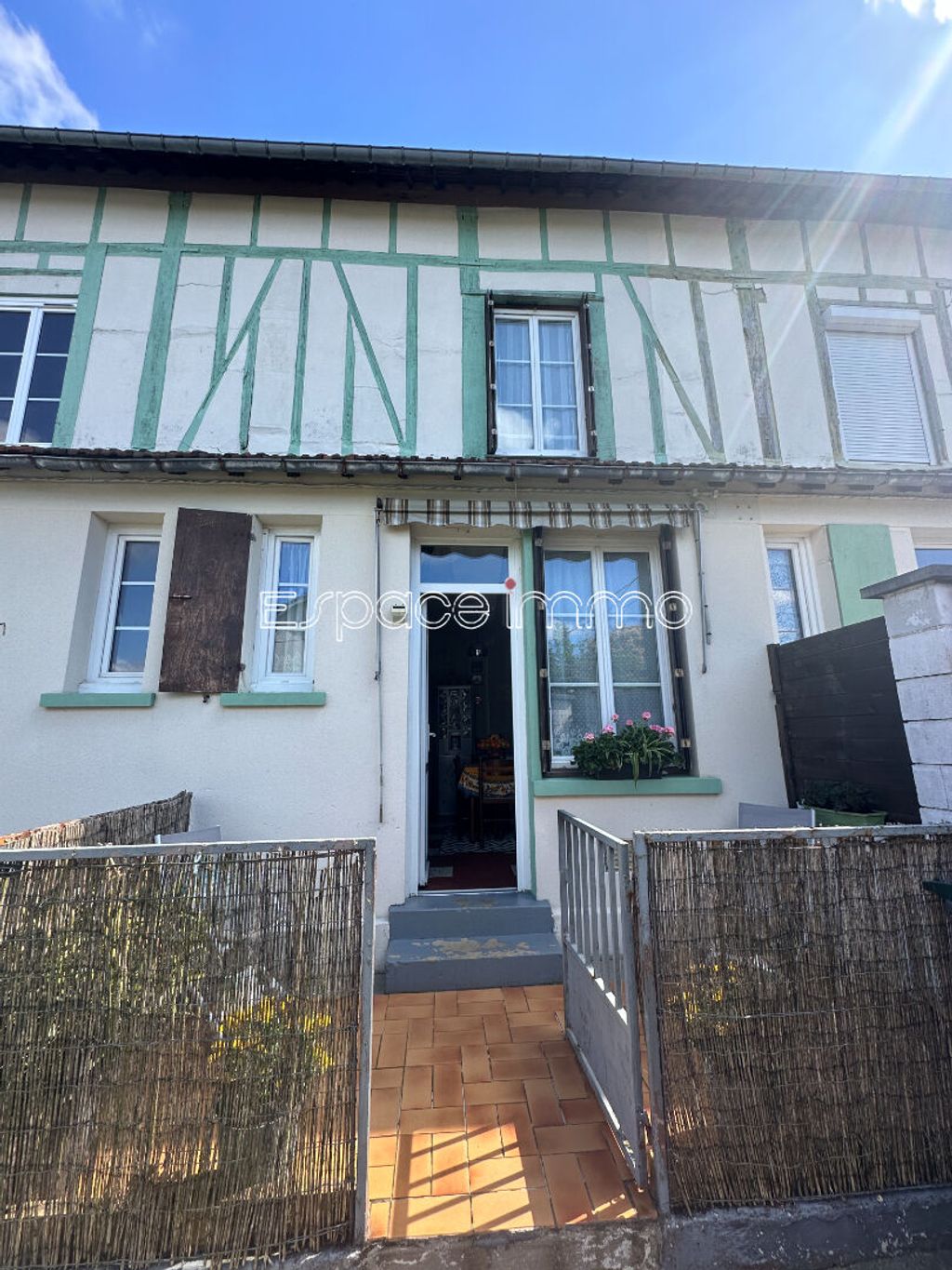 Achat maison à vendre 2 chambres 65 m² - Authieux-Ratiéville