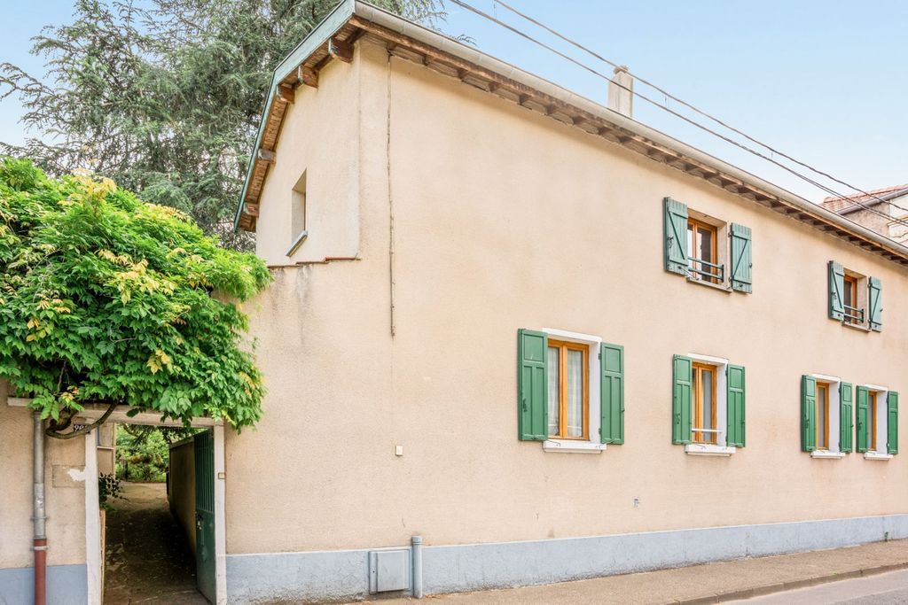 Achat maison à vendre 4 chambres 148 m² - Villefranche-sur-Saône