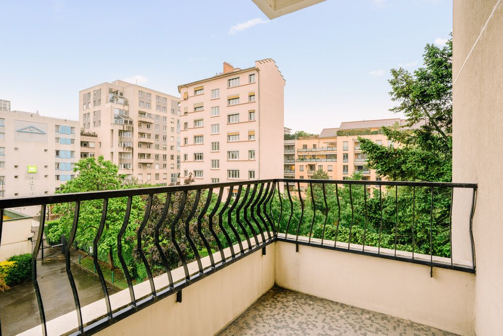 Achat appartement à vendre 5 pièces 97 m² - Lyon 4ème arrondissement