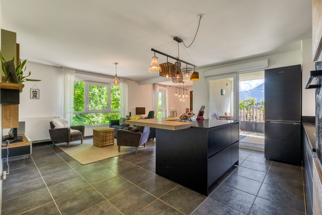 Achat appartement à vendre 4 pièces 81 m² - Montagny-les-Lanches