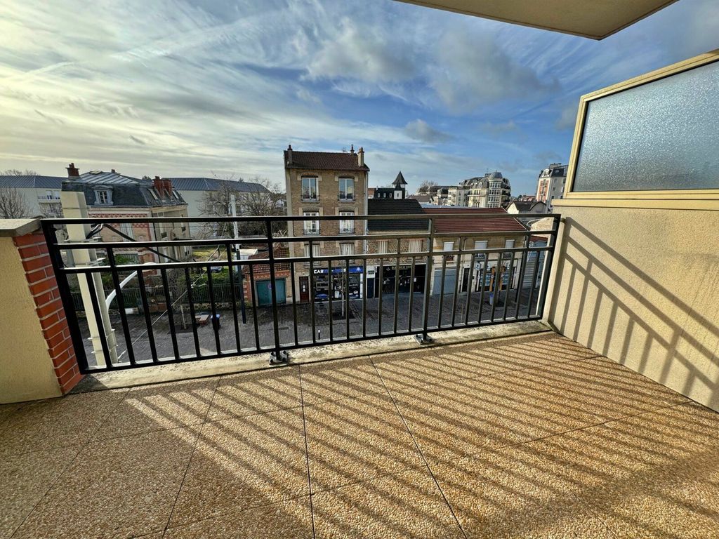 Achat appartement à vendre 3 pièces 77 m² - Livry-Gargan