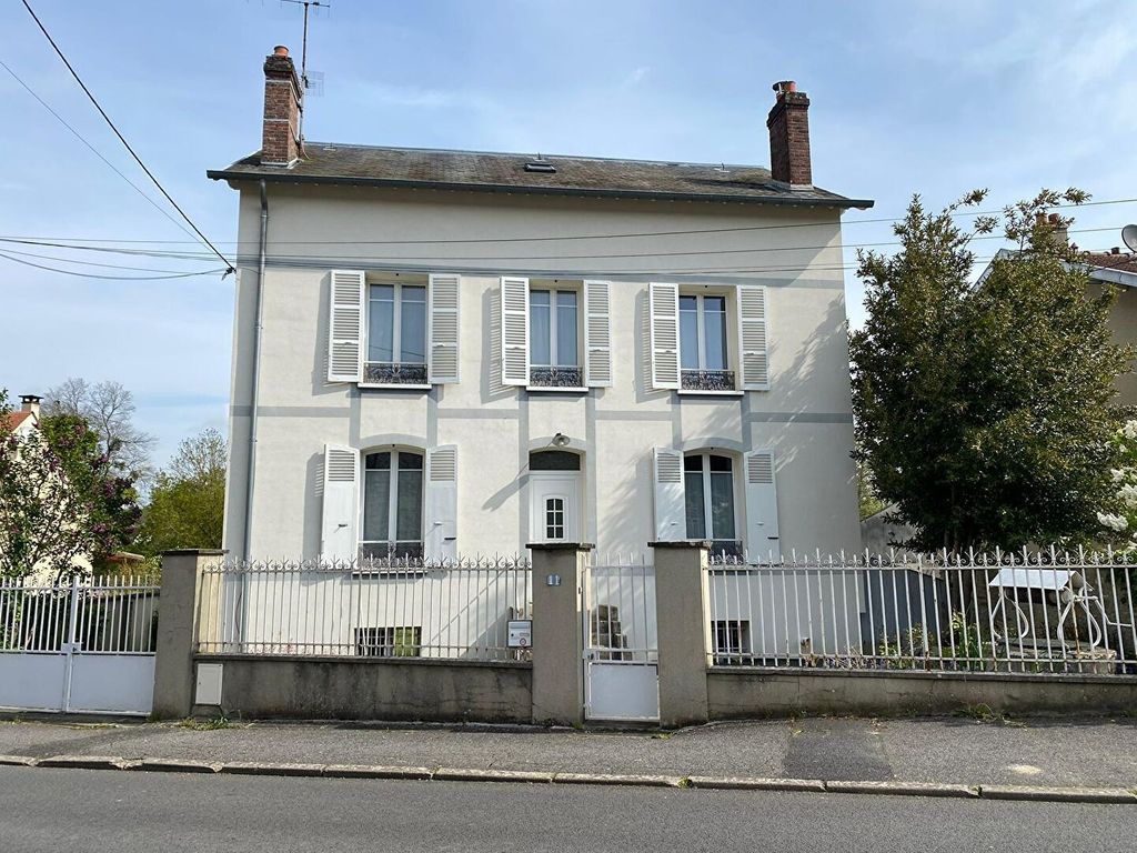 Achat maison à vendre 6 chambres 178 m² - Jouy-sur-Morin