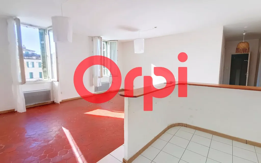 Achat appartement à vendre 4 pièces 83 m² - Ollioules