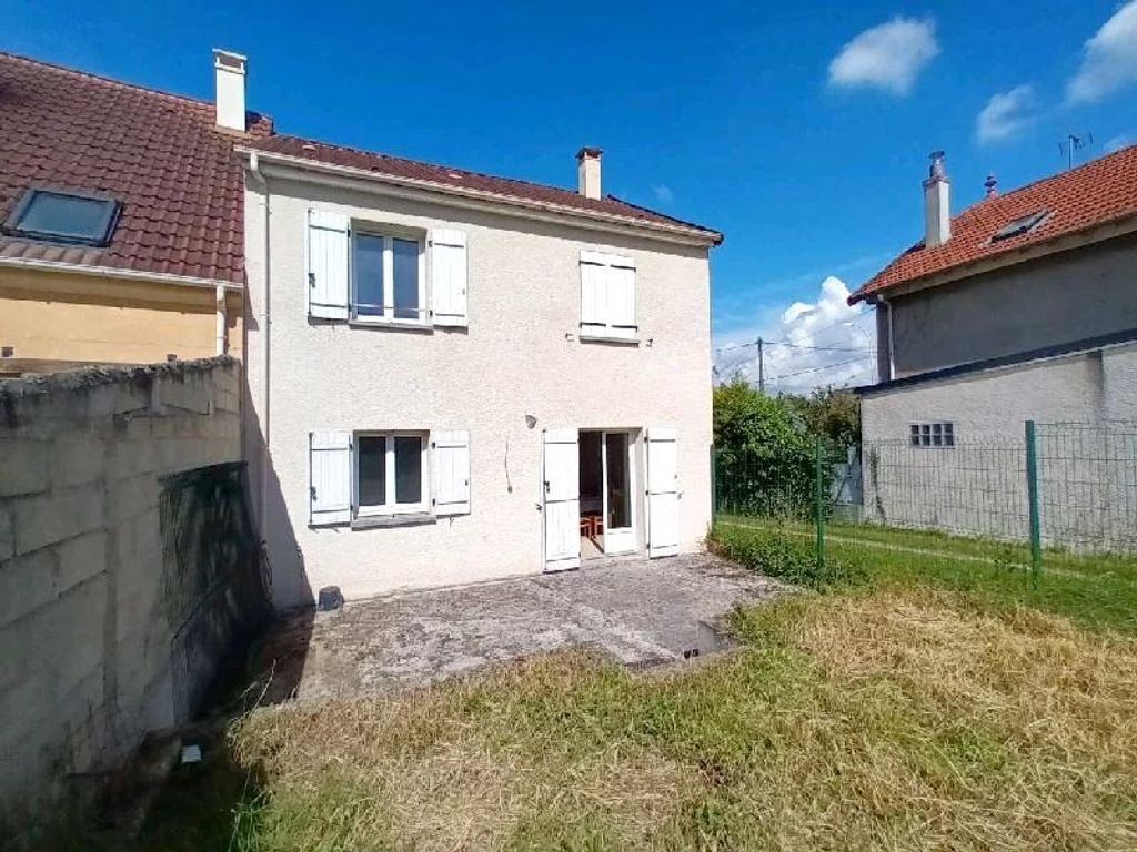 Achat maison à vendre 4 chambres 96 m² - Sainte-Geneviève-des-Bois