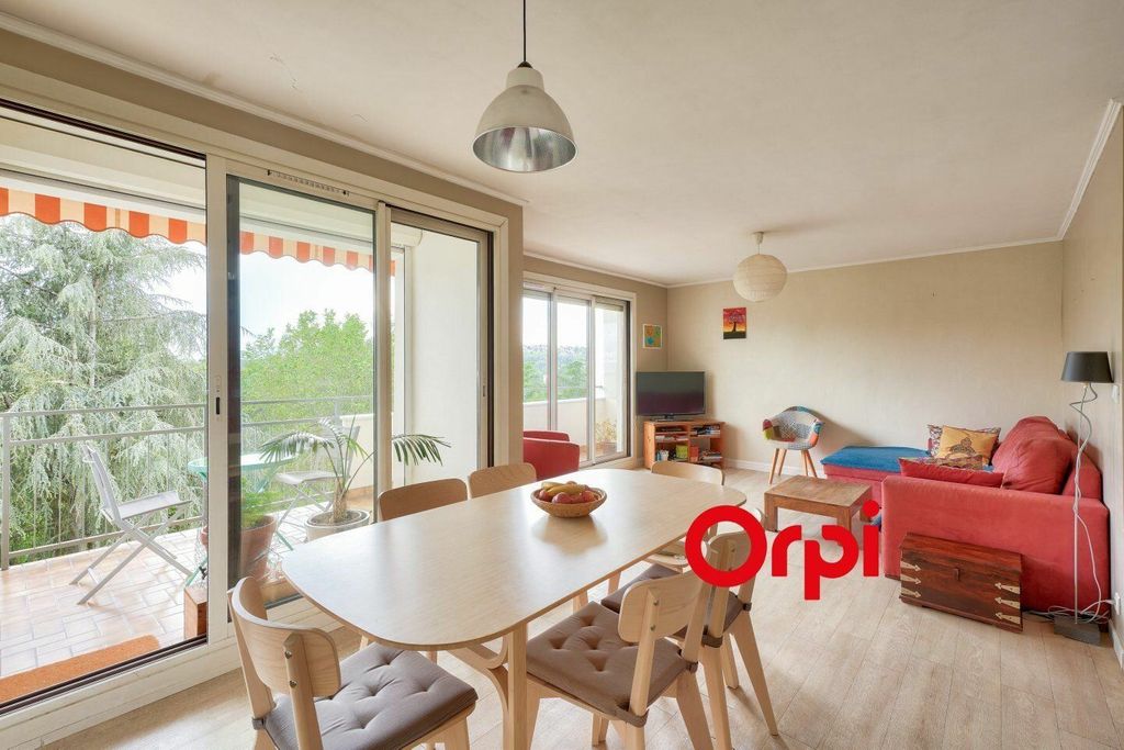 Achat appartement à vendre 4 pièces 79 m² - Oullins