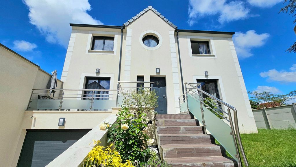 Achat maison à vendre 4 chambres 139 m² - Villiers-sur-Marne