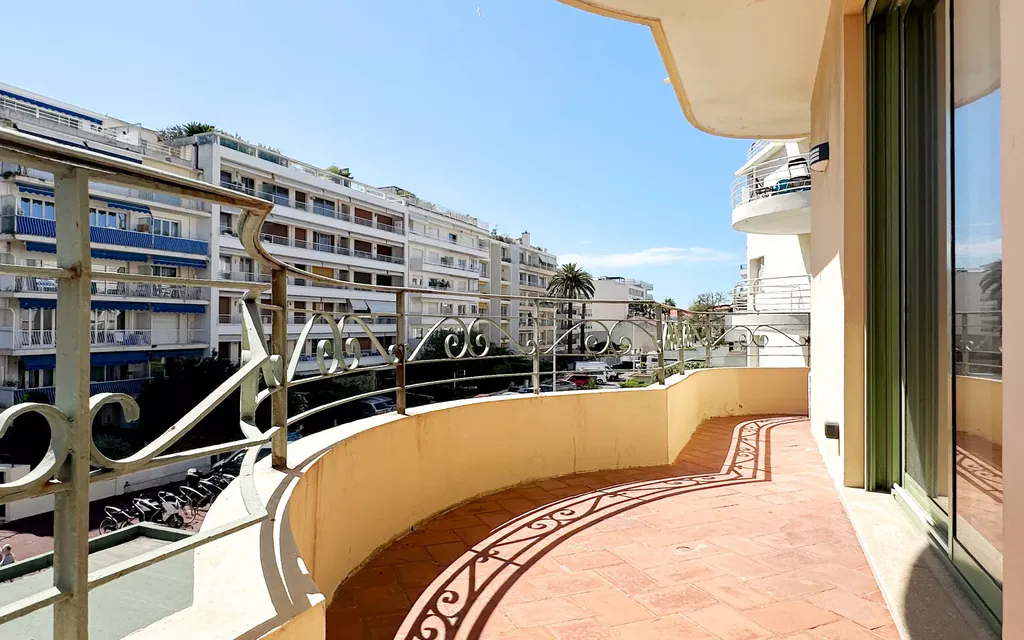 Achat appartement à vendre 3 pièces 57 m² - Cannes