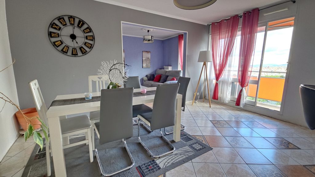 Achat appartement à vendre 6 pièces 104 m² - Clermont-Ferrand