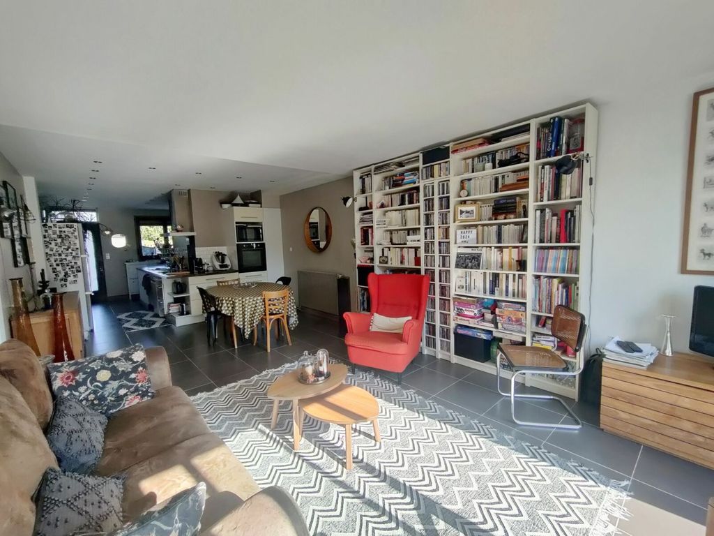 Achat maison à vendre 3 chambres 90 m² - Le Petit-Quevilly