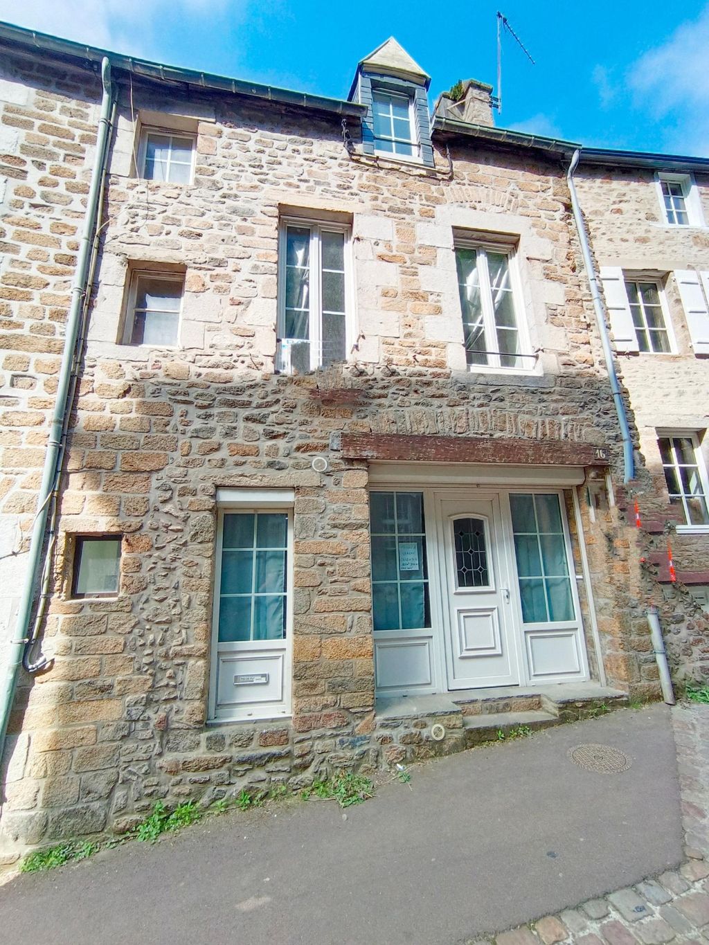 Achat maison à vendre 3 chambres 105 m² - Coutances