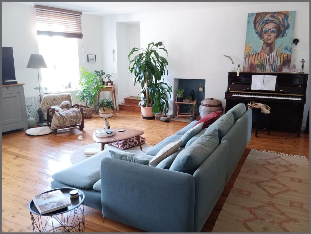 Achat appartement à vendre 6 pièces 157 m² - Mozac