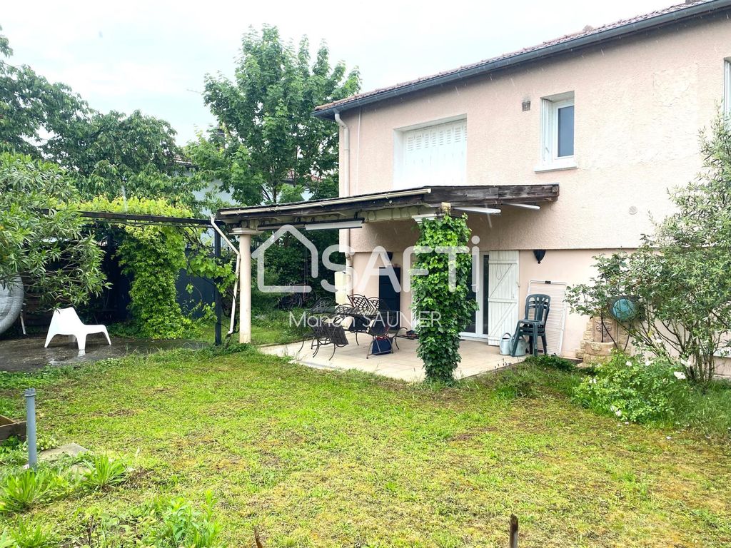 Achat maison à vendre 5 chambres 128 m² - Meyzieu