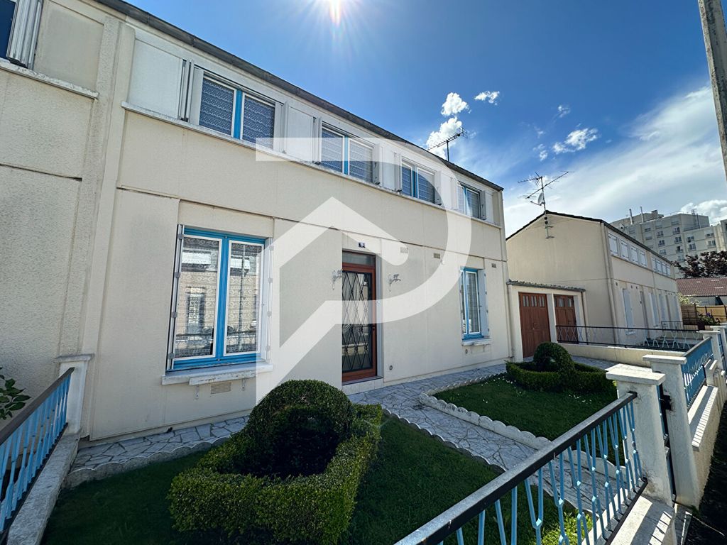 Achat maison à vendre 2 chambres 92 m² - Châteauroux