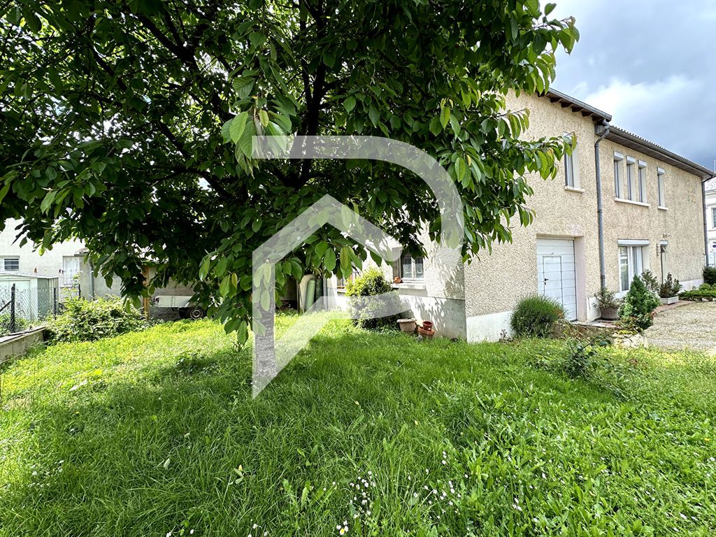 Achat maison à vendre 4 chambres 166 m² - Châtellerault