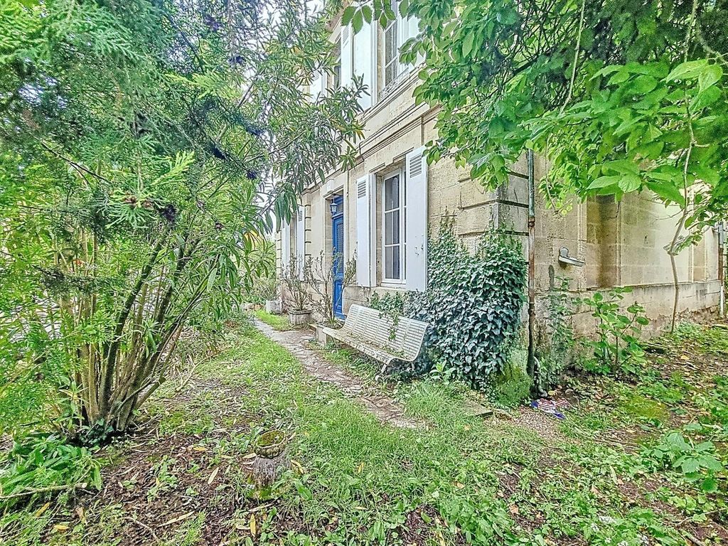 Achat maison à vendre 3 chambres 130 m² - Castillon-la-Bataille