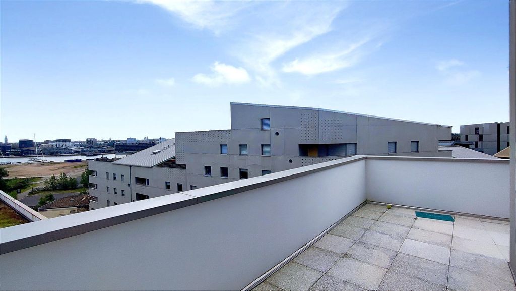 Achat appartement à vendre 4 pièces 82 m² - Bordeaux