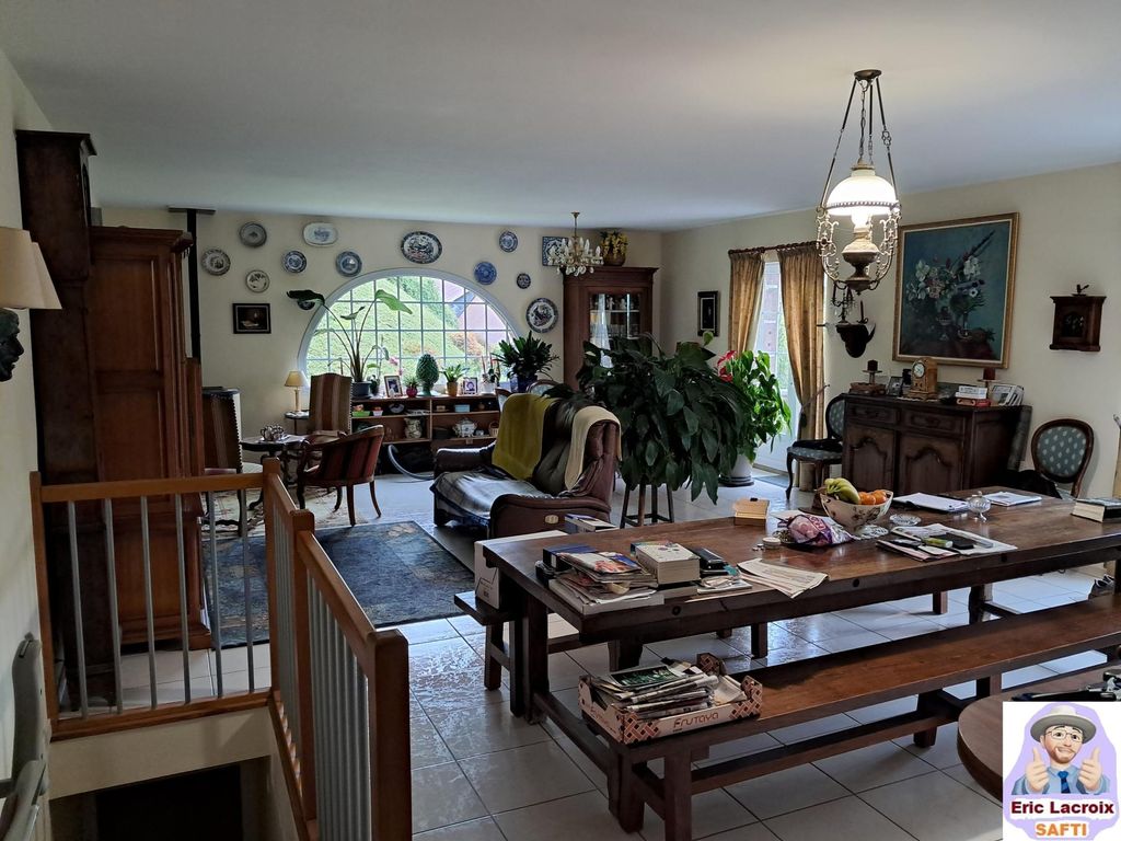 Achat maison à vendre 5 chambres 171 m² - Salers