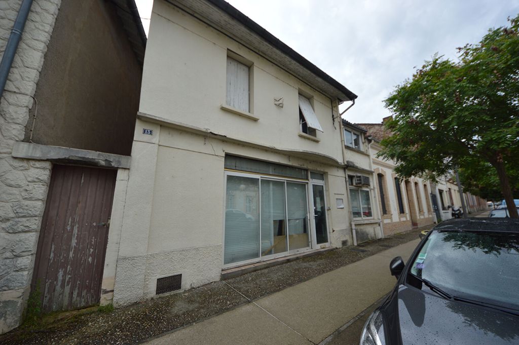 Achat maison à vendre 2 chambres 165 m² - Montauban