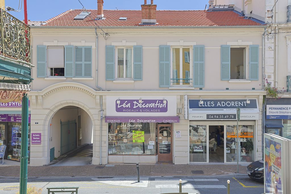 Achat appartement à vendre 3 pièces 97 m² - Hyères