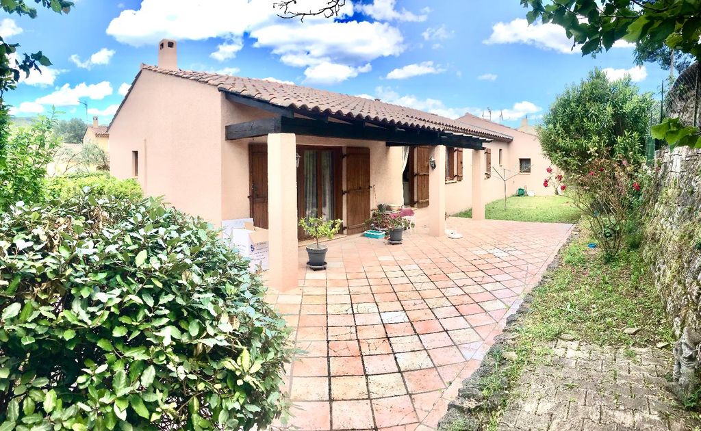 Achat maison à vendre 5 chambres 131 m² - Draguignan