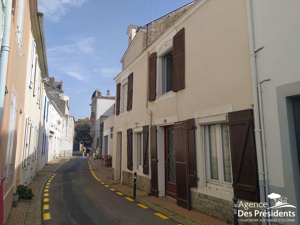 Achat maison à vendre 5 chambres 170 m² - Les Sables-d'Olonne