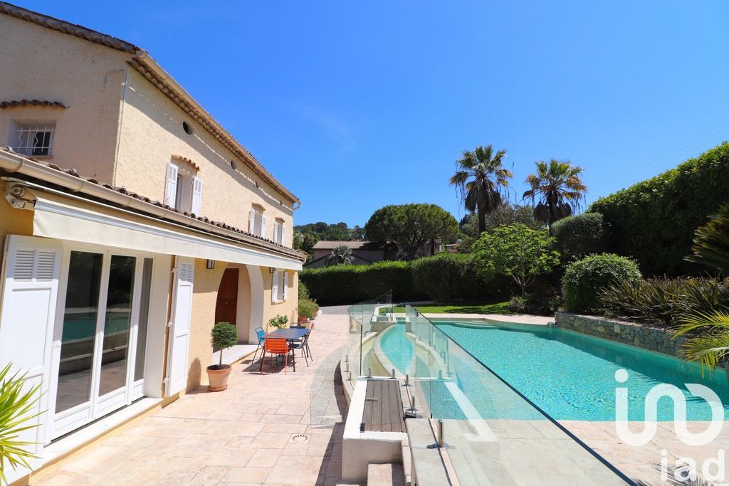 Achat maison à vendre 4 chambres 230 m² - Mougins