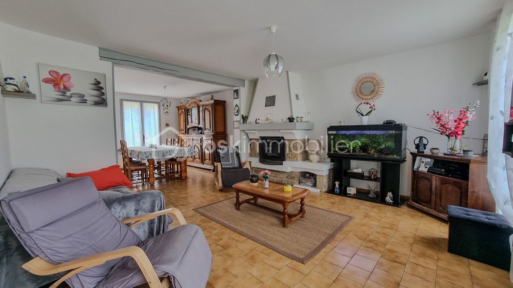 Achat maison à vendre 6 chambres 181 m² - Vernou-la-Celle-sur-Seine