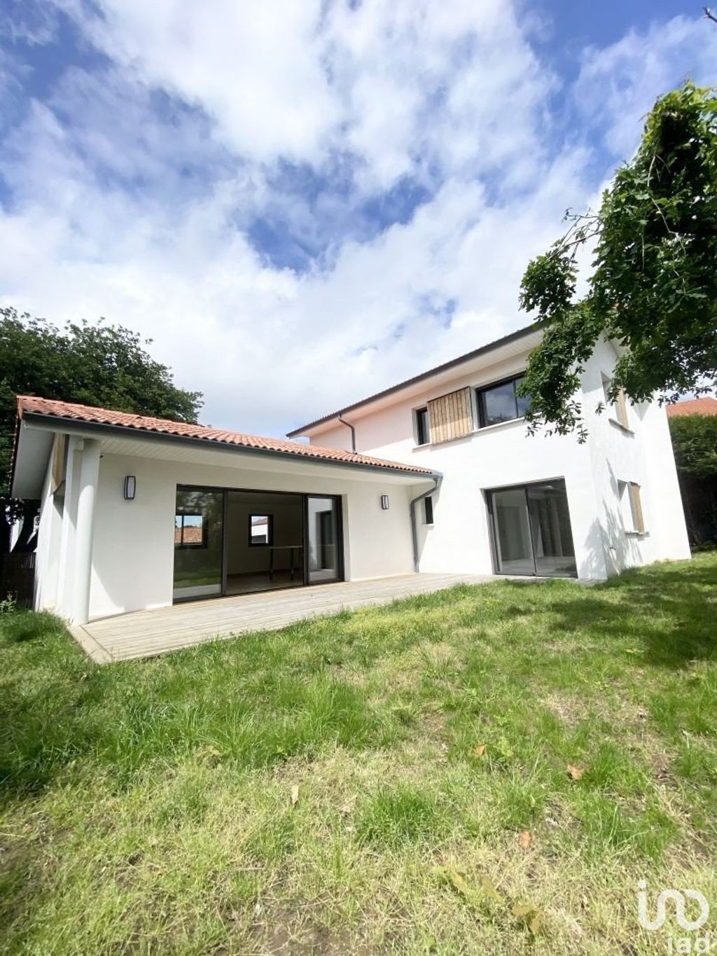 Achat maison à vendre 5 chambres 125 m² - Biarritz