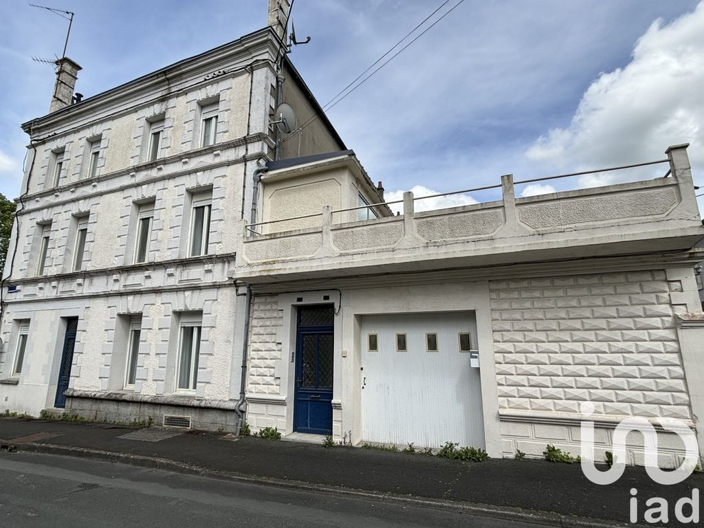 Achat maison à vendre 5 chambres 200 m² - Parthenay