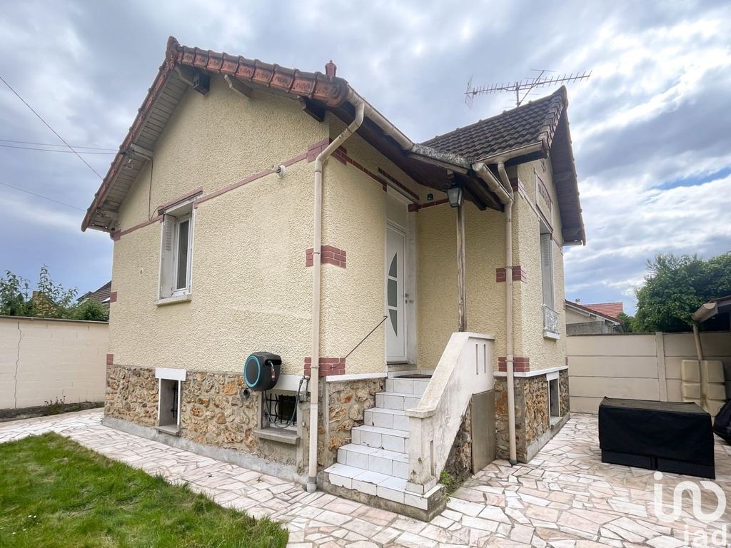 Achat maison à vendre 2 chambres 85 m² - Sucy-en-Brie