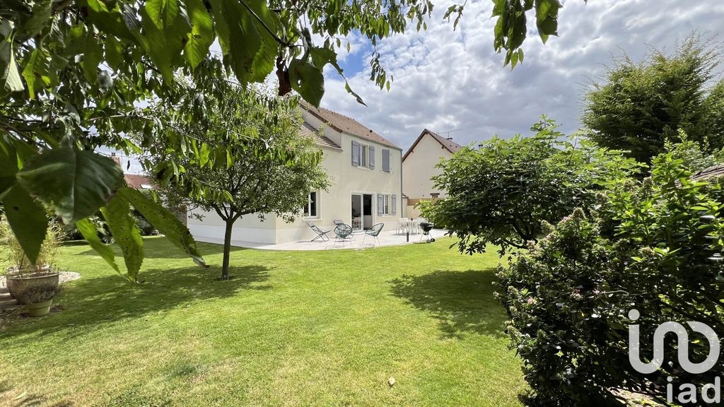 Achat maison à vendre 3 chambres 140 m² - Liverdy-en-Brie