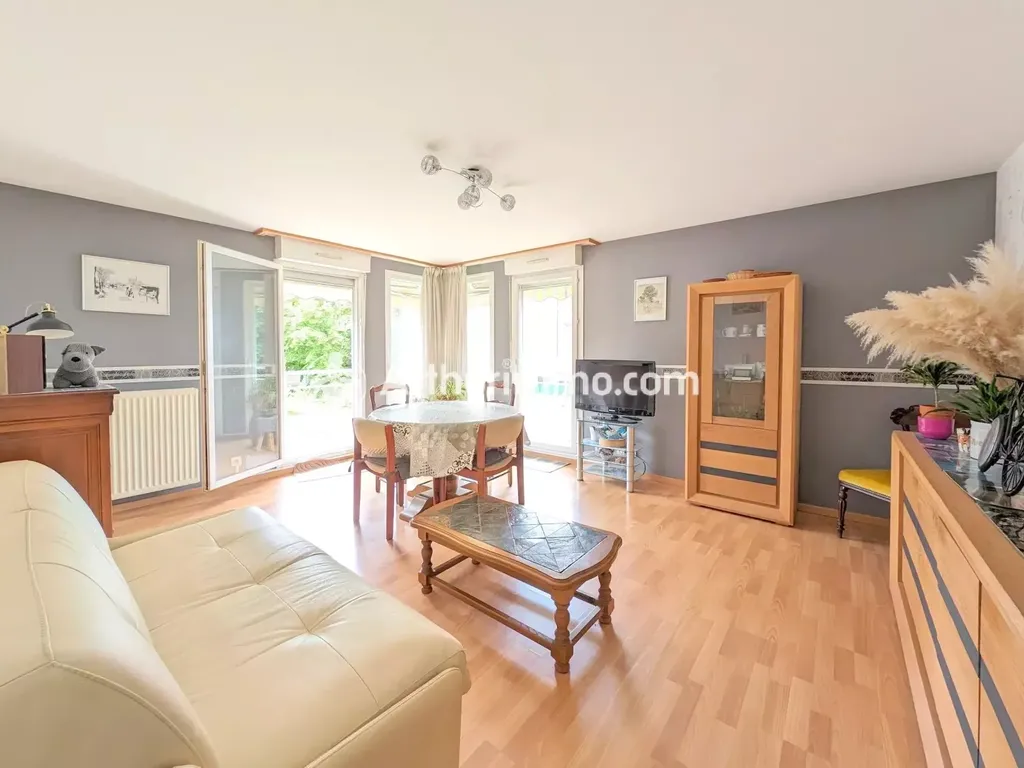 Achat appartement à vendre 4 pièces 79 m² - Savigny-le-Temple