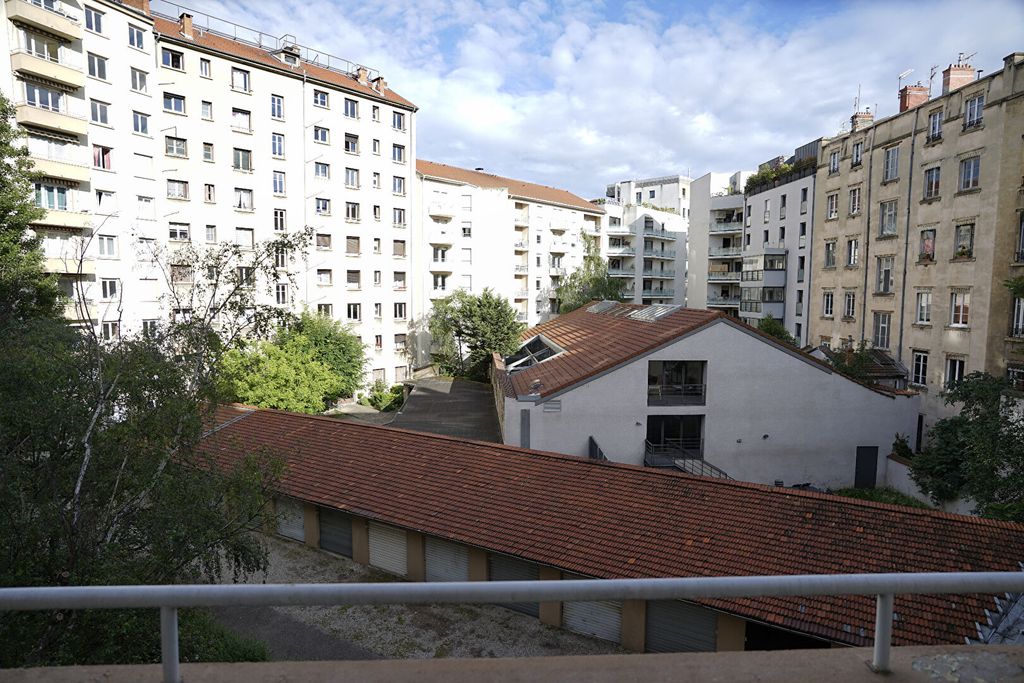 Achat appartement à vendre 3 pièces 54 m² - Lyon 7ème arrondissement